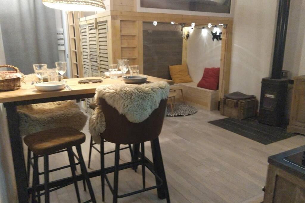 Chaleureux Petit Appartement De 4 Couchages Saint-Étienne-de-Tinée Exteriör bild
