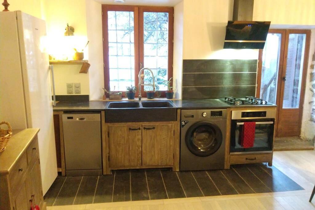 Chaleureux Petit Appartement De 4 Couchages Saint-Étienne-de-Tinée Exteriör bild